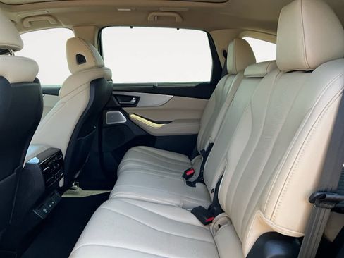 Used 2025 Acura MDX SH-AWD w/ Technology Package image 24