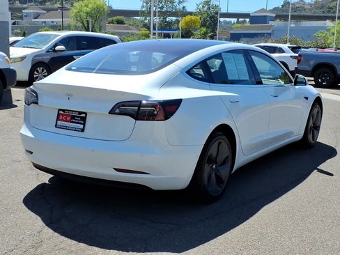Used 2018 Tesla Model 3 Long Range RWD image 5