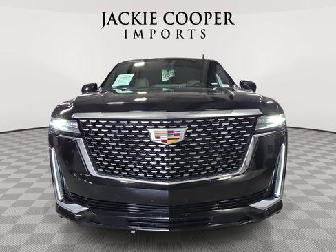 Used 2024 Cadillac Escalade Premium Luxury RWD image 2