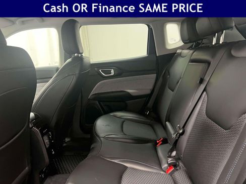Certified 2022 Jeep Compass Latitude w/ Convenience Group AWD/4WD image 14