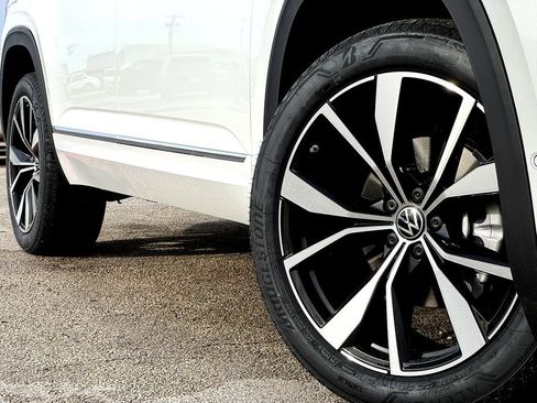 New 2026 Volkswagen Atlas SEL Premium R-Line AWD/4WD image 2