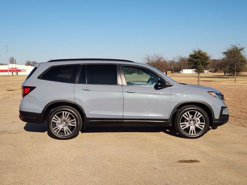Used 2022 Honda Pilot Sport image 7