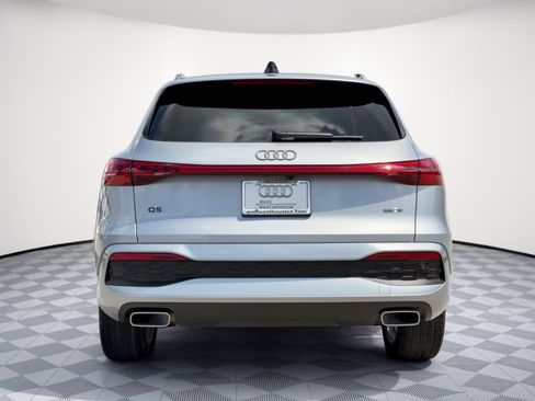 Used 2025 Audi Q5 Premium Plus w/ Premium Plus AWD/4WD image 11
