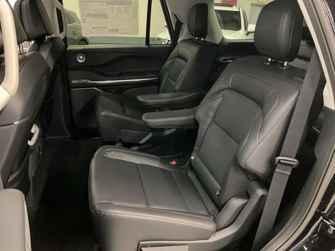 New 2027 Lincoln Navigator Reserve AWD/4WD image 20