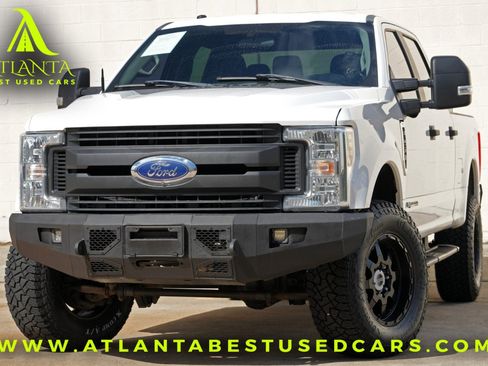Used 2019 Ford F250 XL w/ Power Equipment Group AWD/4WD image 1