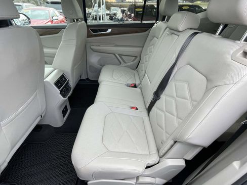 Certified 2025 Volkswagen Atlas SE w/ Panoramic Sunroof Package image 15