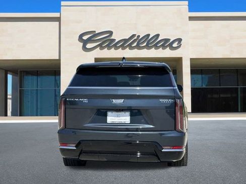 New 2026 Cadillac Escalade IQ Luxury 1 image 8