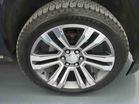 Used 2019 GMC Yukon Denali w/ Denali Ultimate Package AWD/4WD image 11