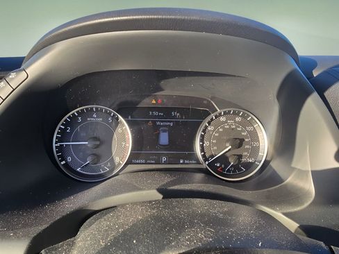 Used 2021 Nissan Armada SL w/ Captain's Chairs Package image 24