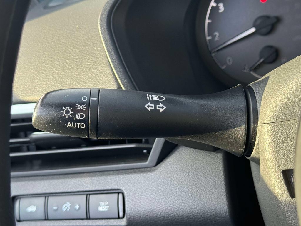 Used 2025 Nissan Altima 2.5 S FWD image 21