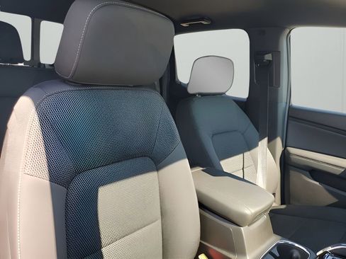 New 2026 GMC Canyon Elevation w/ Convenience Package image 22