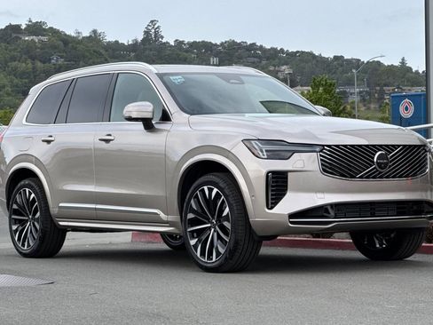 New 2026 Volvo XC90 T8 Plus w/ Protection Package Premier AWD/4WD image 9