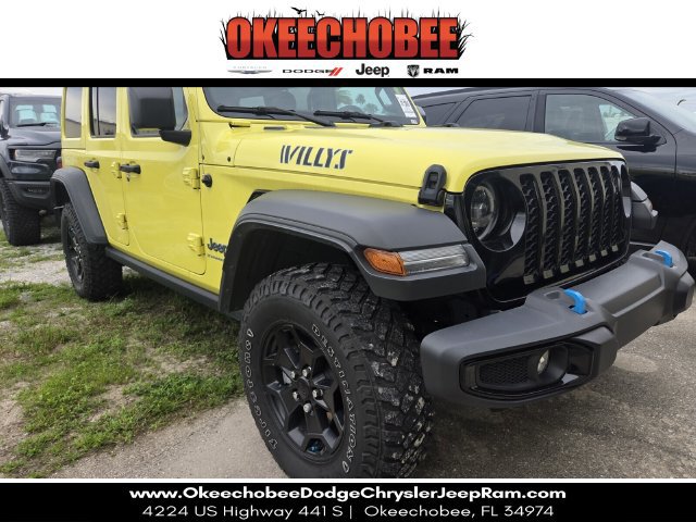 Used 2023 Jeep Wrangler Unlimited w/ Sun & Screen Package AWD/4WD image 1