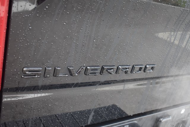 Used 2025 Chevrolet Silverado 1500 High Country w/ Midnight Edition AWD/4WD image 13