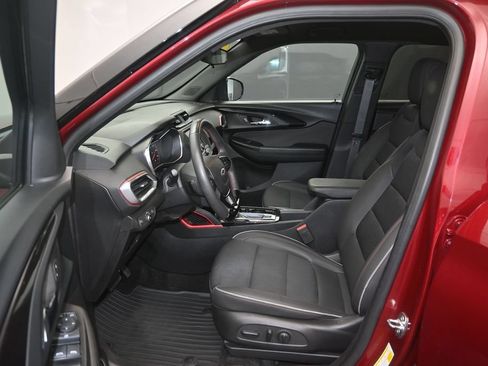 Used 2023 Chevrolet TrailBlazer RS FWD image 17