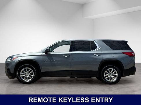 Used 2021 Chevrolet Traverse LS FWD image 3