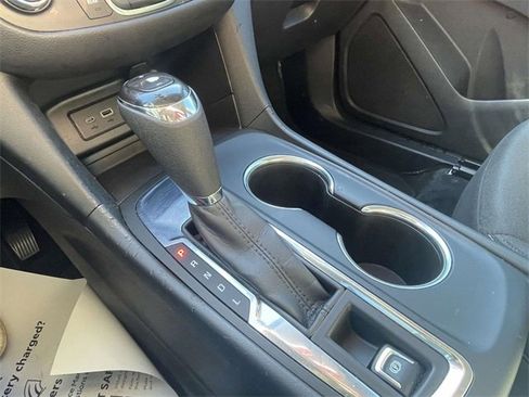 Used 2021 Chevrolet Equinox LT image 31