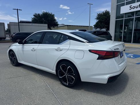 Used 2024 Nissan Altima 2.5 SR FWD image 7