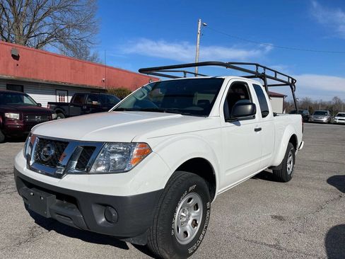 Used 2019 Nissan Frontier S image 2