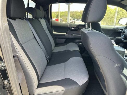 Used 2023 Toyota Tacoma TRD Off-Road w/ Technology Package image 15