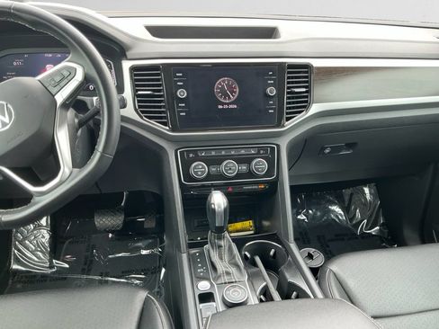 Used 2023 Volkswagen Atlas SE w/ Panoramic Sunroof Package AWD/4WD image 11
