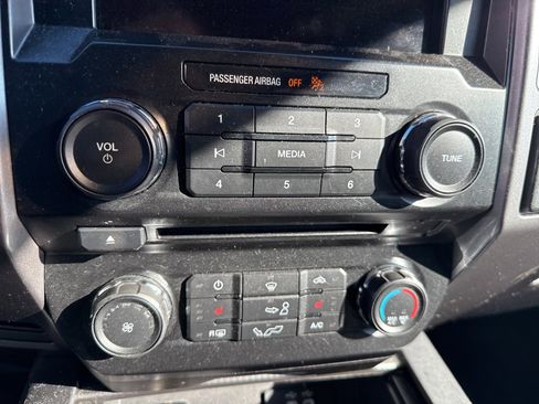 Used 2016 Ford F150 XLT w/ Equipment Group 302A Luxury image 20