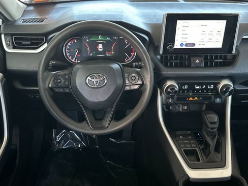Used 2024 Toyota RAV4 XLE AWD/4WD image 13
