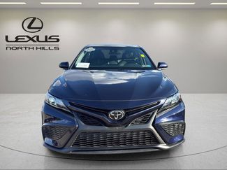 Used 2022 Toyota Camry SE video 2