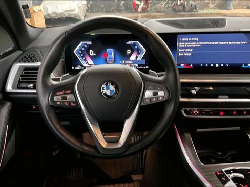 Used 2024 BMW X5 xDrive40i w/ Premium Package image 8
