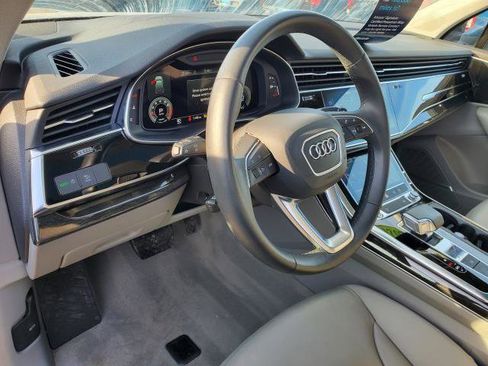 Used 2022 Audi Q7 Premium Plus image 9