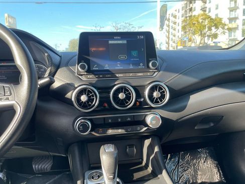 Used 2023 Nissan Sentra SV image 17