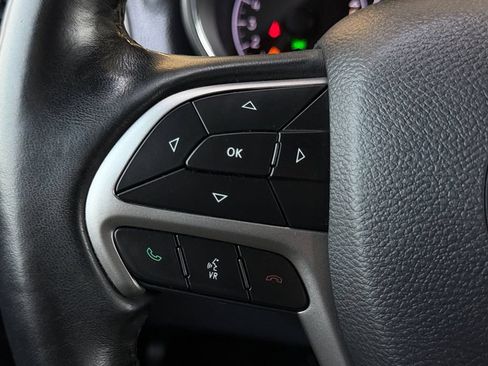 Used 2019 Jeep Grand Cherokee Limited w/ Luxury Group II AWD/4WD image 32