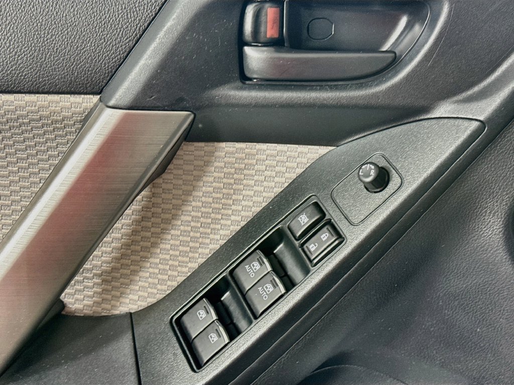Used 2018 Subaru Forester 2.5i Premium AWD/4WD image 21