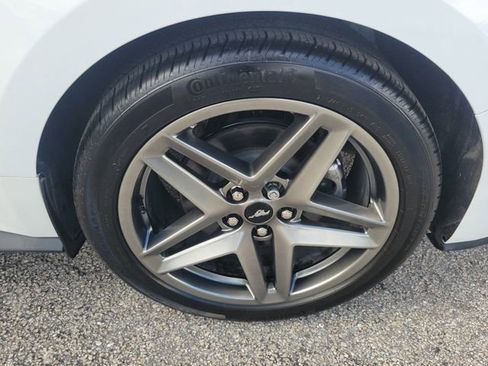 Used 2025 Ford Mustang Coupe image 8