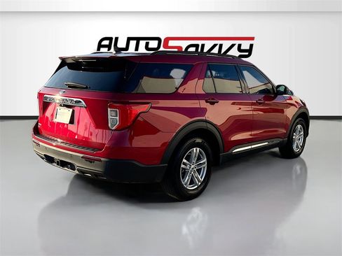 Used 2022 Ford Explorer XLT w/ Class IV Trailer Tow Package image 7