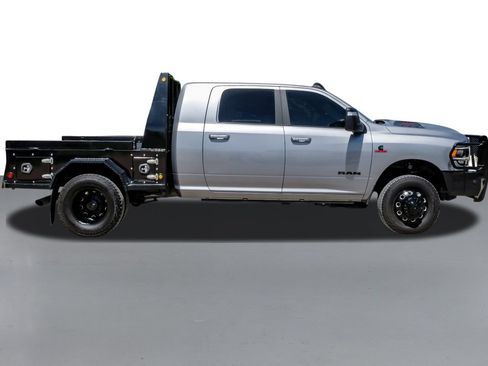 Used 2024 RAM 3500 Laramie w/ Night Edition AWD/4WD image 5
