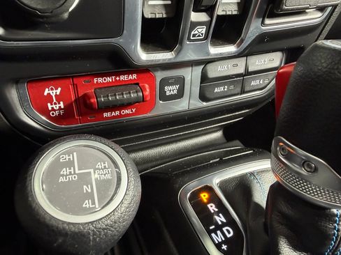 Used 2022 Jeep Wrangler Unlimited Rubicon 4xe w/ Steel Bumper Group image 31