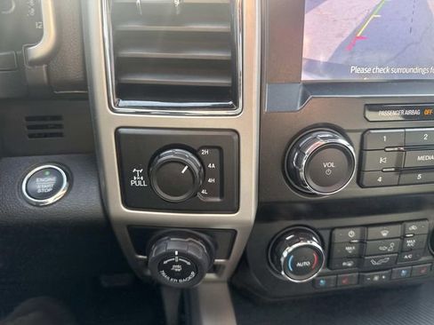 Used 2020 Ford F150 Lariat image 33