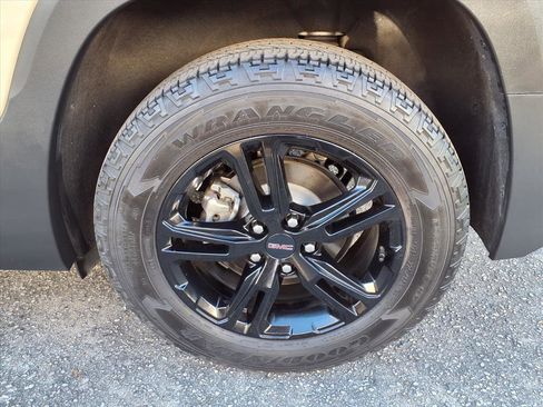 Used 2022 GMC Terrain AT4 image 21