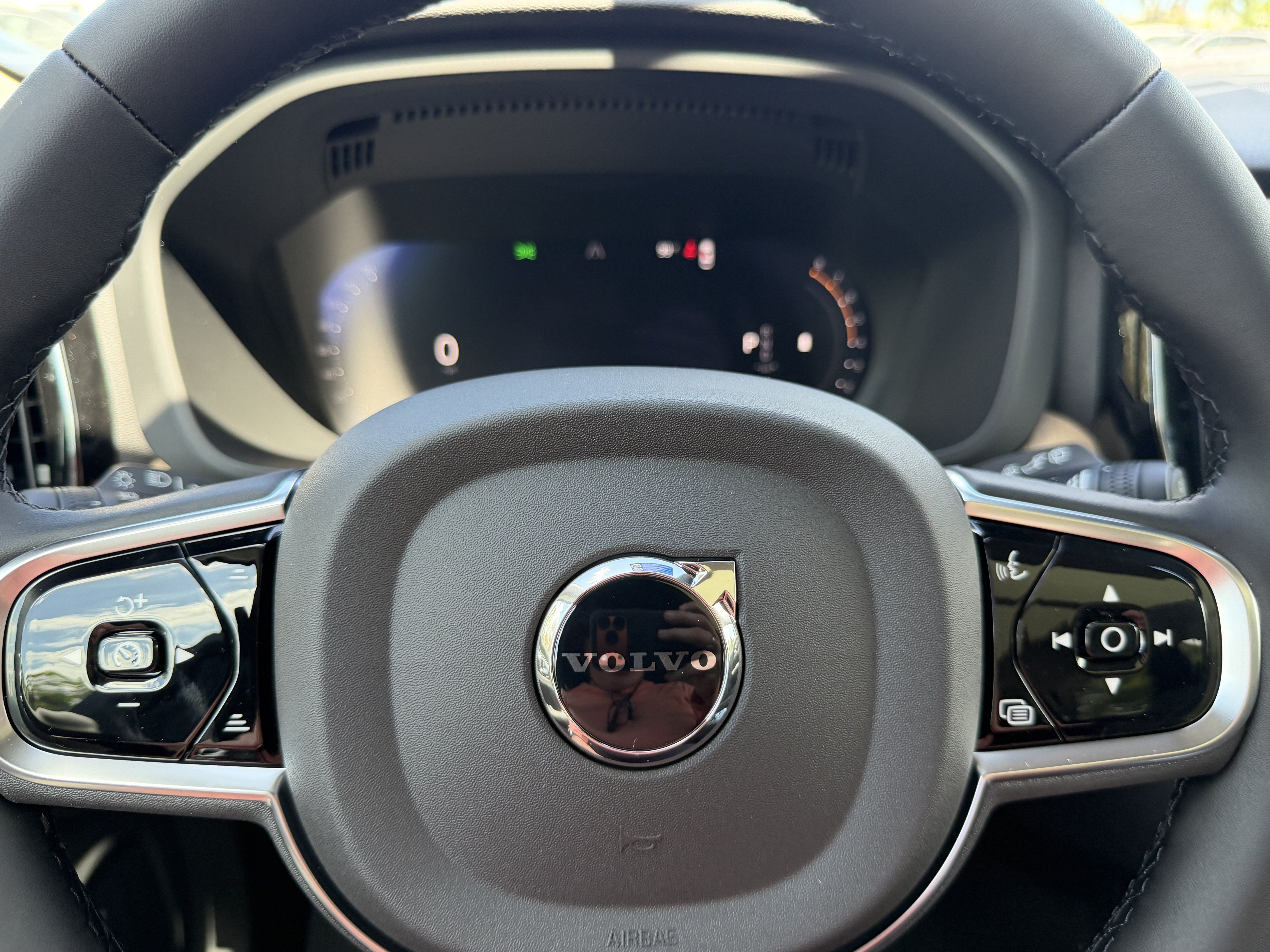 New 2026 Volvo XC60 B5 Core AWD/4WD image 32