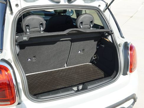 Used 2023 MINI Cooper 2-Door Hardtop image 31