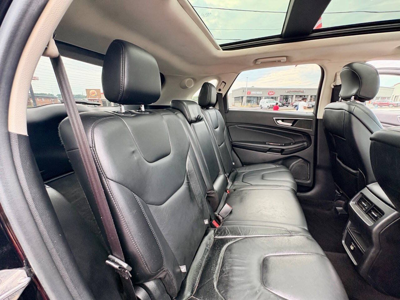 Used 2016 Ford Edge Titanium AWD/4WD image 28