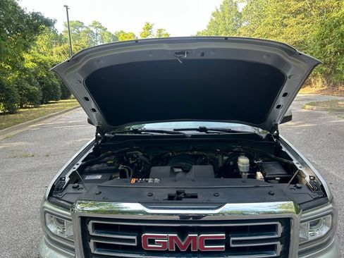 Used 2017 GMC Sierra 1500 SLE w/ SLE Value Package AWD/4WD image 14