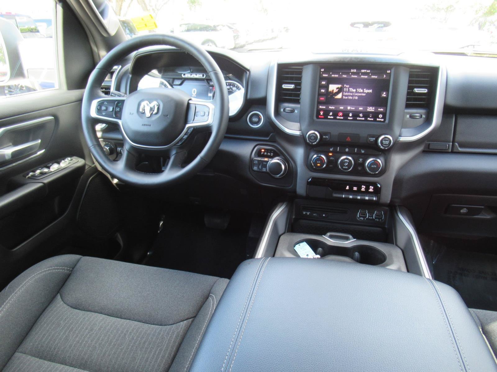 Used 2019 RAM 1500 4x4 Crew Cab image 13
