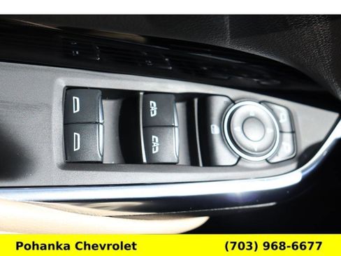 Used 2024 Cadillac XT4 Luxury w/ Cold Weather Package AWD/4WD image 21