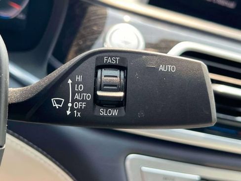 Used 2022 BMW 750i xDrive w/ Luxury Rear Seating Package AWD/4WD image 28