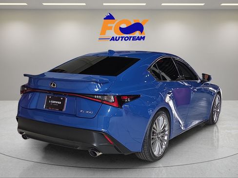 Used 2022 Lexus IS 300 w/ Premium Package RWD image 4