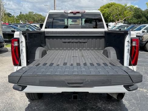 Used 2024 GMC Sierra 2500 Denali Ultimate w/ Max Trailering Package AWD/4WD image 16