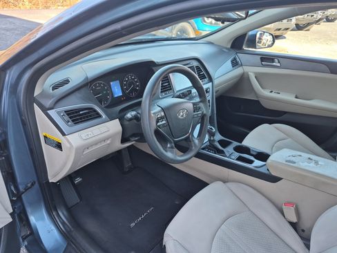 Used 2017 Hyundai Sonata SE image 12