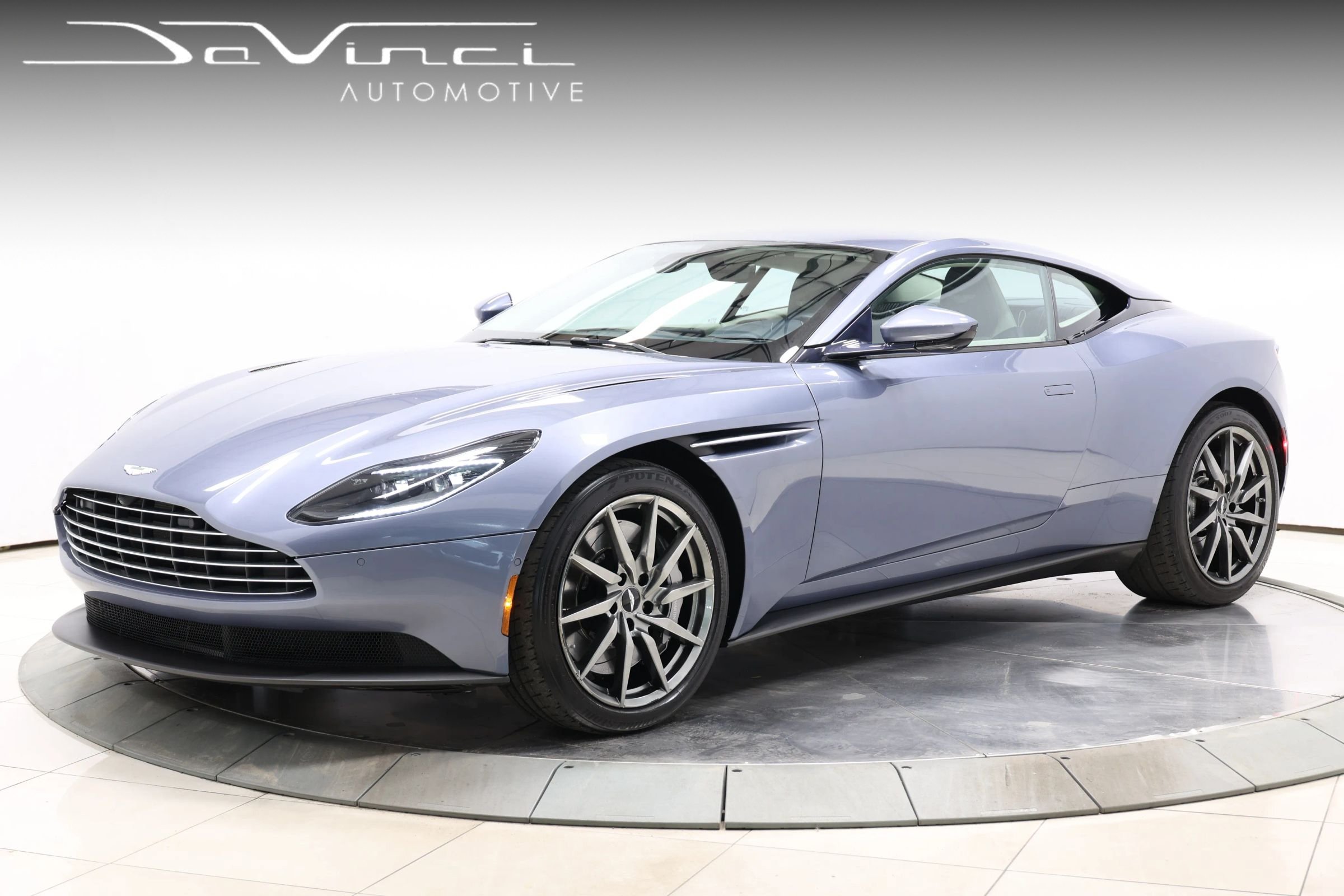 Used 2019 Aston Martin DB11 Coupe RWD image 1